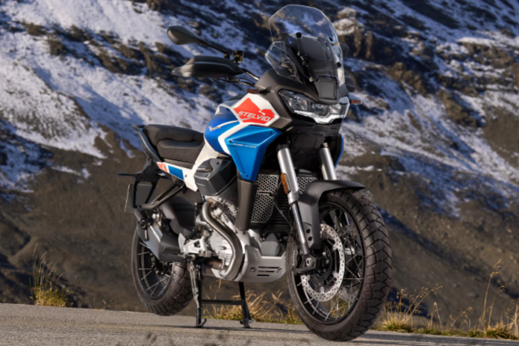 Stelvio Duecento Tributo: Moto Guzzi's Special Edition for Mountain Enthusiasts