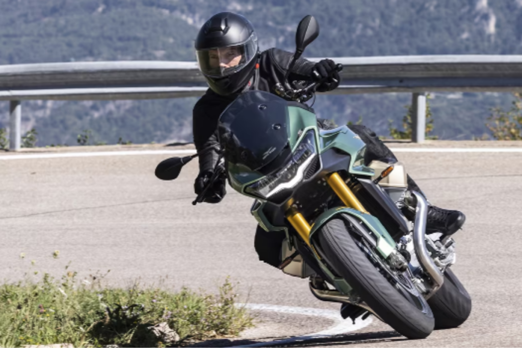 Moto Guzzi V100 2025: The "Wind Tunnel" Special Edition Honors 70 Years of Innovation