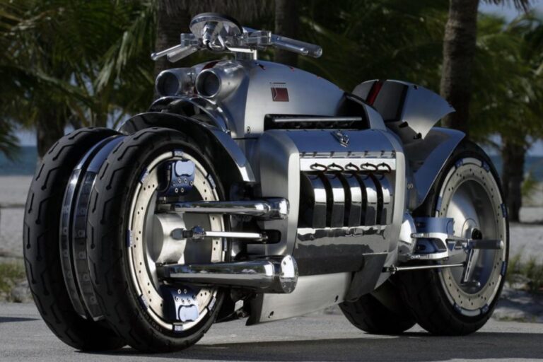 The Dodge Tomahawk: 4 Wheels, 507 Horsepower, and It Rocks