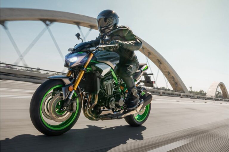 Kawasaki Z900 Review (2025): The Iconic Roadster Evolved