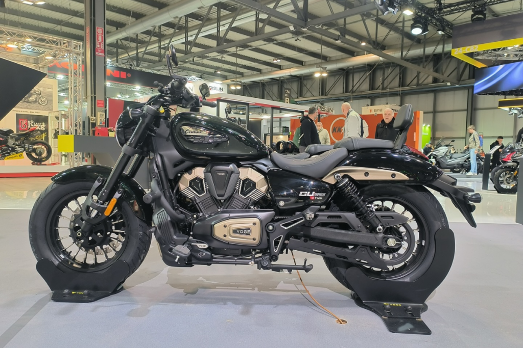 The First Custom Voge Arrives in France: How Does the CU625 Really Perform on the Road?